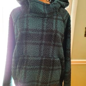 VS Green Plaid Sherpa Pullover Sz Sm